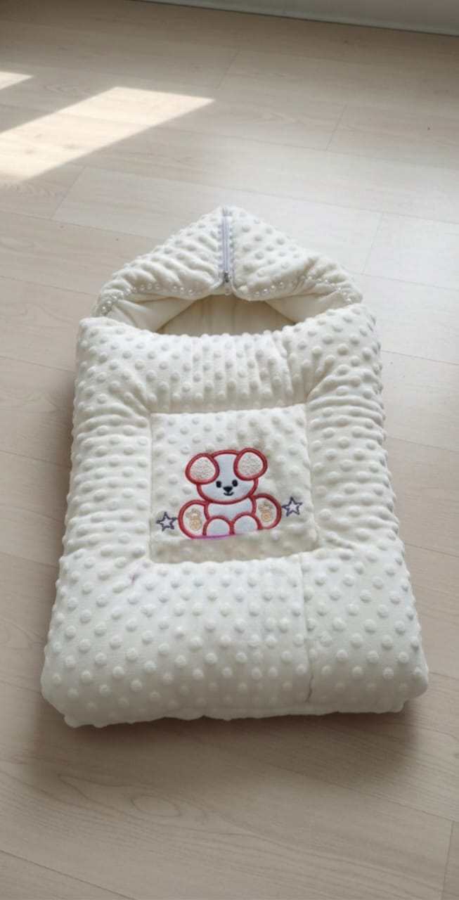 New Born Baby Carry Nest - Velvet -  Off White - CN06